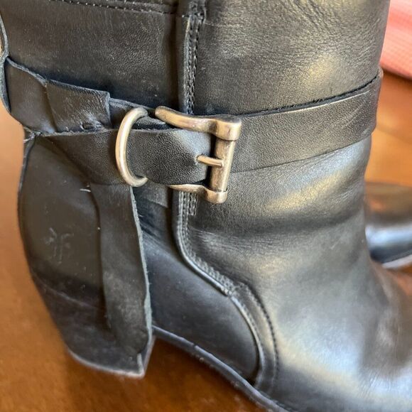 Frye Malorie Ankle Boots - Picture 3 of 9